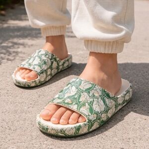 Crocs Unisex Green Graphic Slides Rare Print Comfort Foam Slip-On Sandals Casual